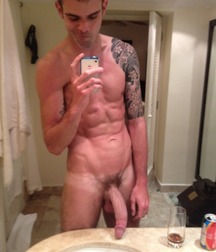 Soooo Big!!!!!! 56fc54568105a.jpg