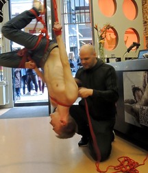 VERY MILD Bondage 5726a8652aa2f.jpg