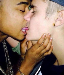 Kissing 1 5728e969195cf.jpg