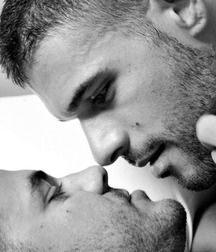 Kissing 2 5728ea042ee84.jpg