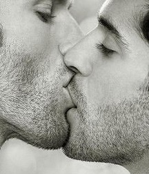 Kissing 2 5728ea0f18c76.jpg
