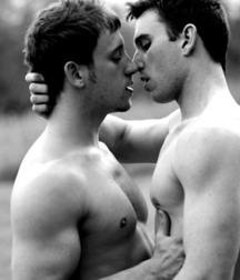 Kissing 2 5728ea13501b0.jpg