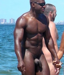 Guys On Nude Beach 57310e2c545f6.jpg
