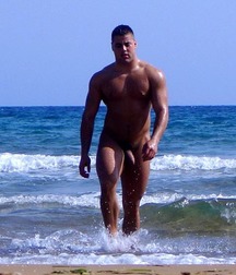 Guys On Nude Beach 57310e5a194b8.jpg