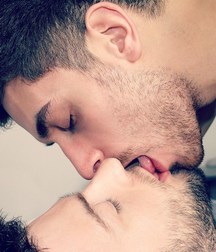Kisses 574ccae8d8153.jpg