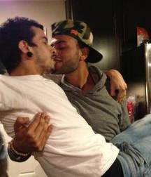 Kisses 574ccaeadd6c8.jpg