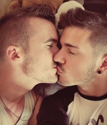 Kisses 574ccaf9d4a84.jpg