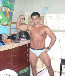 Well Built 2 574f8fbb07c1f.jpg