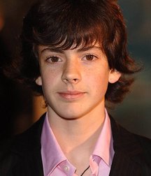 Skandar Keynes 577052e9a1337.jpg