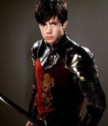 Skandar Keynes 577052eac6020.jpg