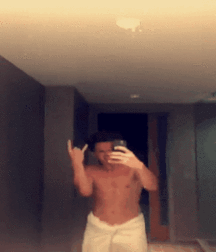 Charlie 'Sexy' Puth 59ff89fbac493.gif