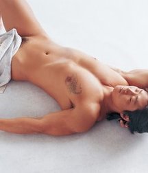 Asians with perfect innies 5768f70ed0e08.jpg
