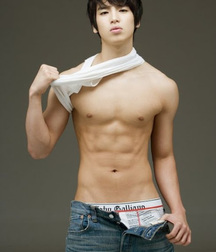 ASIANS WITH PERFECT INNIES 2 576d41348b666.jpg