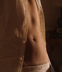 A PERFECT INNIE NAVEL 576f3ebfb1088.jpg