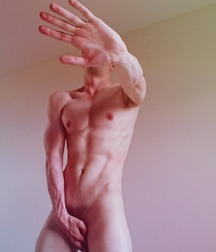 MORE PERFECT INNIES FROM THE INTERNET 577149de9ad97.jpg
