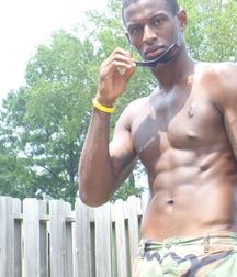 BLACK MEN WITH PERFECT INNIE NAVELS 578081c2e0037.jpg