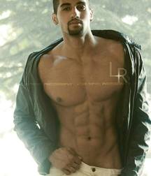 MIDDLE EASTERN GUYS WITH PERFECT INNIE NAVELS 57835eb9d2562.jpg