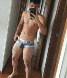 STUNNING INNIES ON THE INTERNET 5804c070341d7.jpg