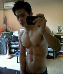 STUNNING INNIES ON THE INTERNET 5804c08648891.jpg