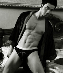 STUNNING INNIES ON THE INTERNET 5804c0888d026.jpg