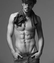 MORE SEXY INNIES 58220ac38aa9f.jpg