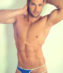 MORE PERFECT INNIE NAVELS ON THE WEB 587616e35ef97.jpg