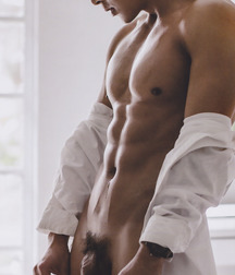 MORE EXCELLENT BODIES WITH PERFECT INNIE NAVELS 58e22df09135f.jpg