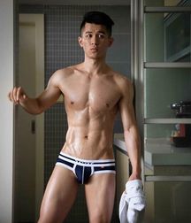 PERFECT ASIAN GUYS WITH STUNNING INNIES 58ef7a99c0b99.jpg