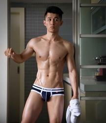 CRISP & PERFECT ASIAN INNIES 590126456723d.jpg