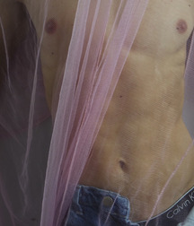 SKINNY BOYS WITH PERFECT SEXY INNIE NAVELS 594936f5705dc.jpg