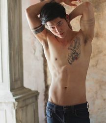 MORE GORGEOUS INNIES  5952748c33d56.jpg