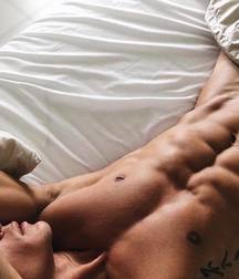 MORE PERFECT INNIE NAVELS 59761f40a6b7b.jpg
