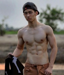 MORE PERFECT INNIE NAVELS 59761f4eb0cac.jpg