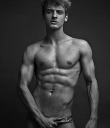 STUNNING INNIES ON THE WEB 597b199c0fa6e.png