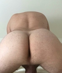 Guys from Grindr 595a6ef94d75b.jpg