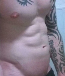 Guys from Grindr 595a6f06870a1.jpg