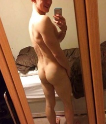 Guys from Grindr 595a6f2eb22a1.jpg