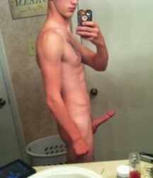 Guys from Grindr 595a6f33a1b55.jpg