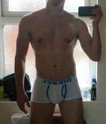 Guys from Grindr 595a6f36687d8.jpg