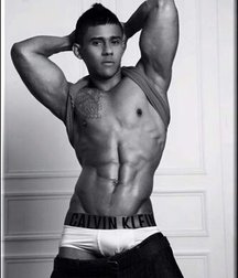 Escort boy Lorenzo 576a8d894018e.jpg