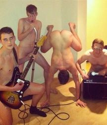 Guitar boys 58f74f8a8d068.jpg