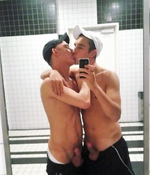 Gay couples 2 5b1b9317088fd.jpg