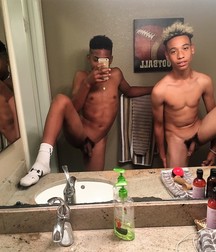 Gay couples 2 5b1b94a1b2aed.jpg