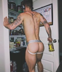 Hot Bois 03 5962e2175bd03.jpg