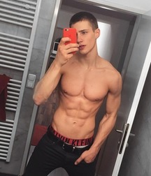 Hot Bois 4 5983d0cf0dee6.jpg
