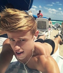 Hot Bois 05 59a17a29d9c54.jpg