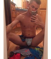 Hot Bois 06 59b692a931ad0.jpg