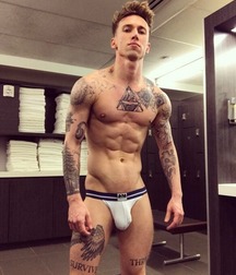 Hot Bois 07 59c66e5346365.jpg