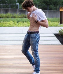 Hot Bois 07 59c66e86a0b16.jpg