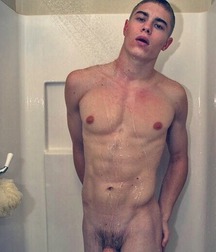 Hot Bois 09 59dbe7417dcc1.jpg